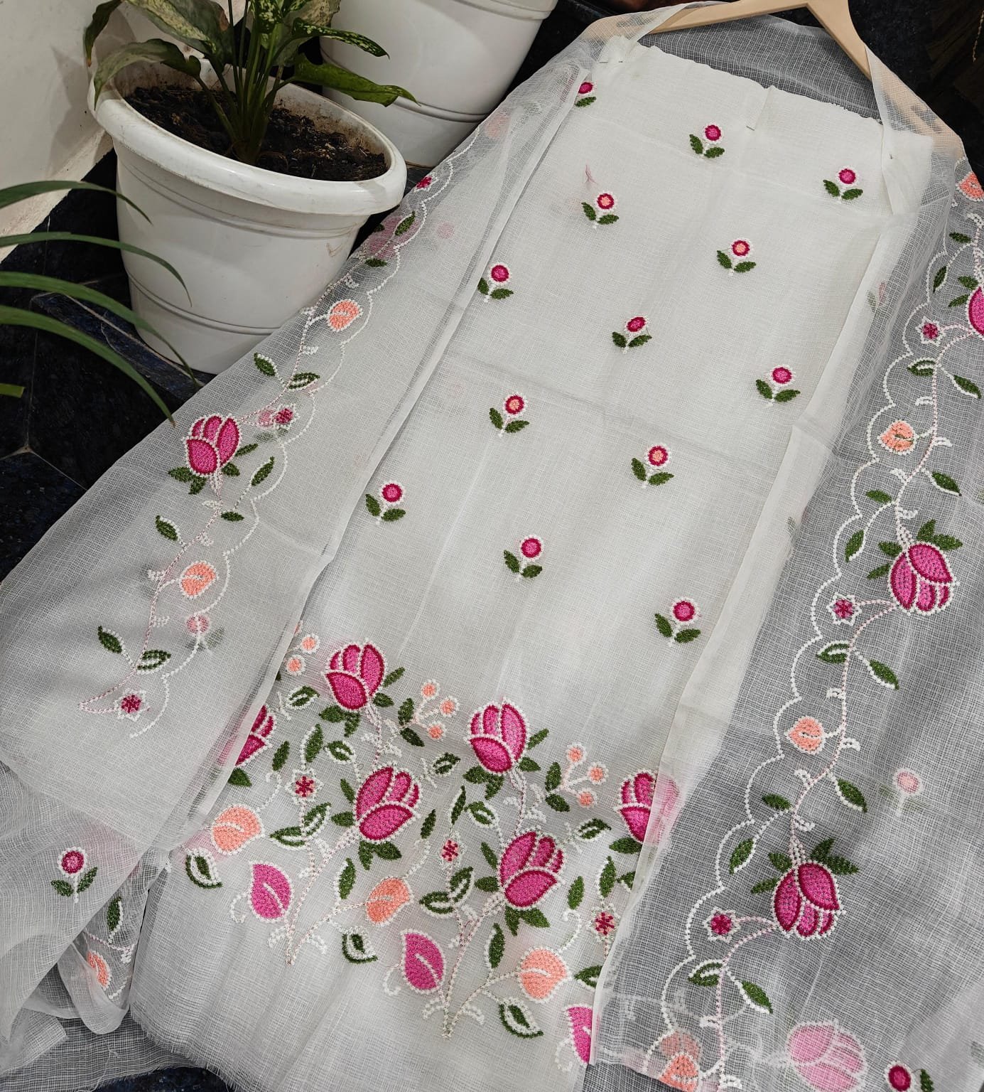 Pure kota doriya thread work cotton unstitched suit( top+duptta)