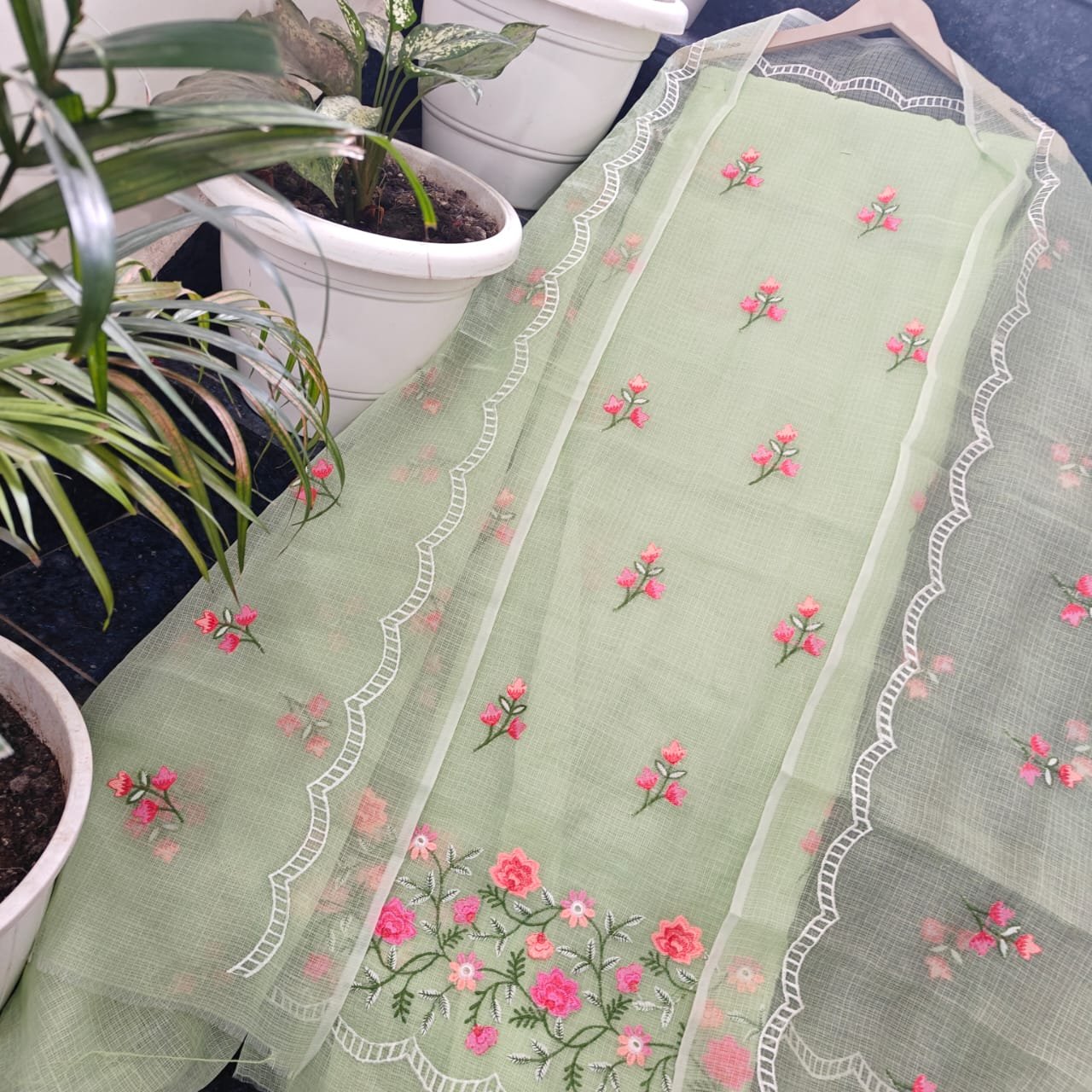 Pure kota doriya thread work cotton unstitched suit( top+duptta)