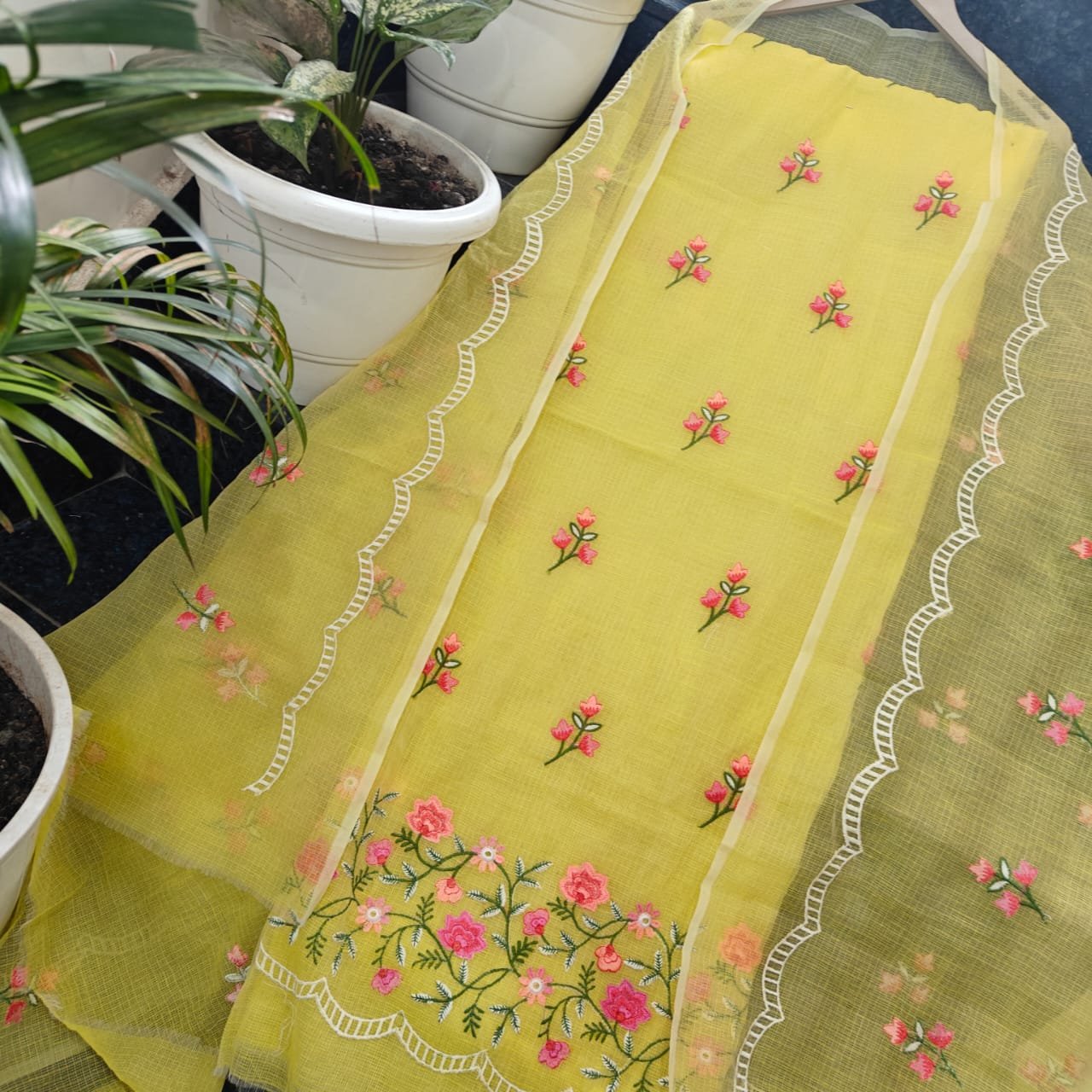 Pure kota doriya thread work cotton unstitched suit( top+duptta)