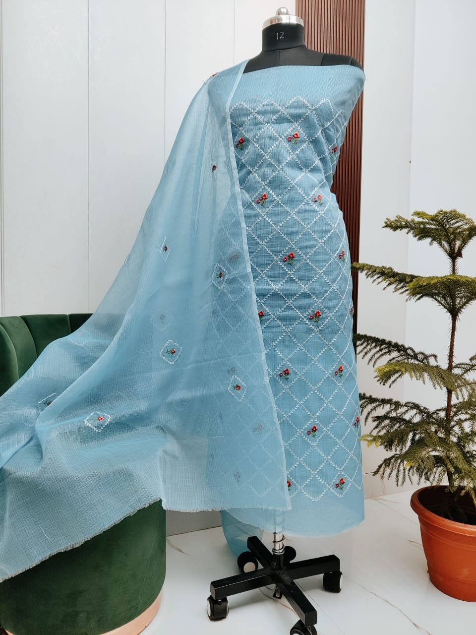 Pure kota doriya thread work cotton unstitched suit( top+duptta)
