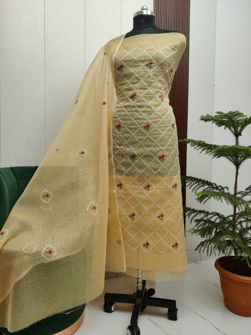 Pure kota doriya thread work cotton unstitched suit( top+duptta)