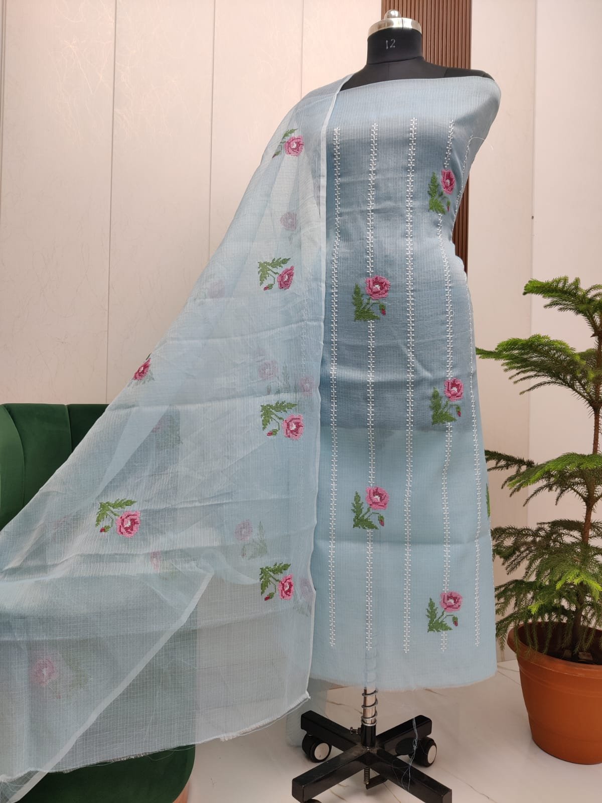 Pure kota doriya thread work cotton unstitched suit( top+duptta)