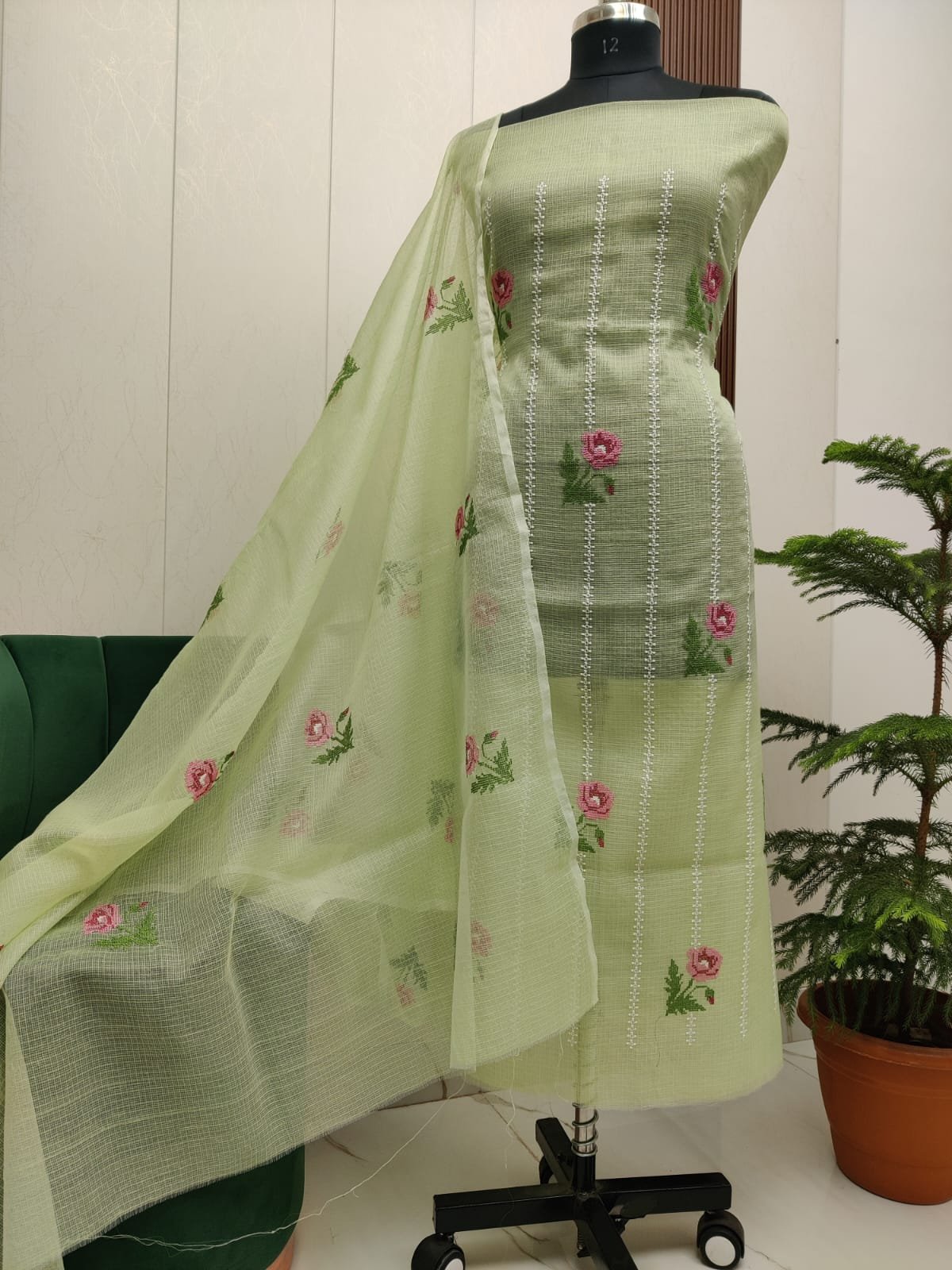 Pure kota doriya thread work cotton unstitched suit( top+duptta)
